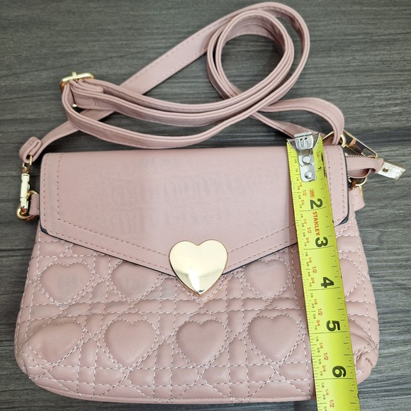 Blush Pink Heart Quilted Crossbody Bag Gold Heart Lock Faux Leather Messenger - Picture 6 of 10